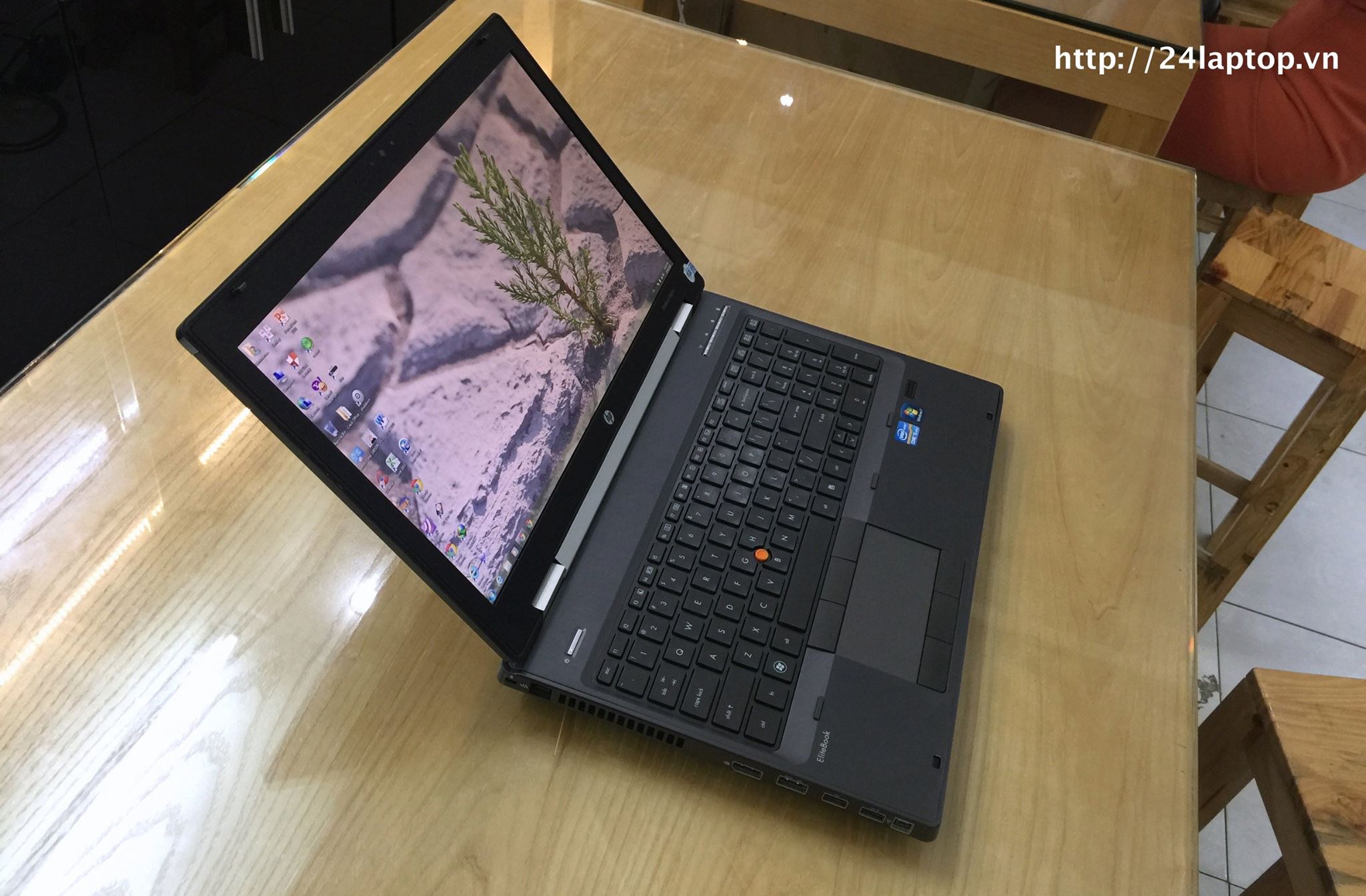 Laptop HP elitebook Workstation 8560W_6.jpg